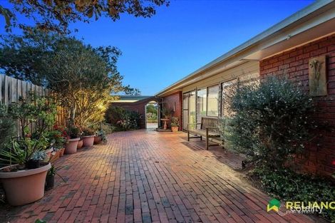 Property photo of 16 Strathmore Crescent Hoppers Crossing VIC 3029