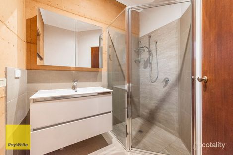 Property photo of 11 Summerfield Place Gooseberry Hill WA 6076