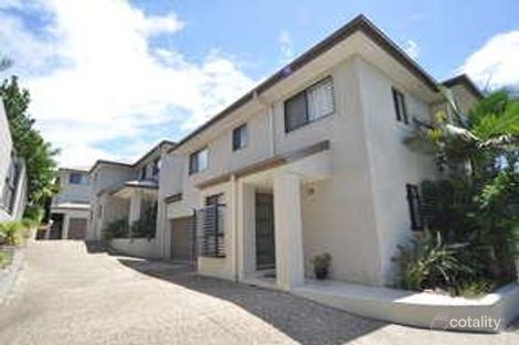 2/9 Government Rd, Labrador, QLD 4215