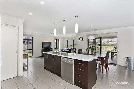 Property photo of 32 Dennington Rise Dennington VIC 3280