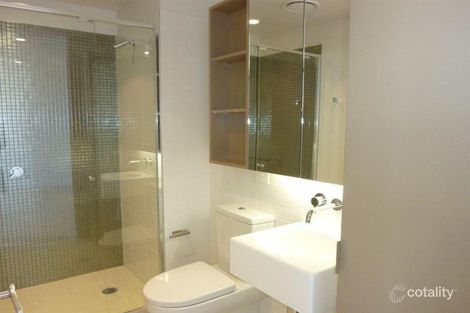 Property photo of 2010/33 Mackenzie Street Melbourne VIC 3000