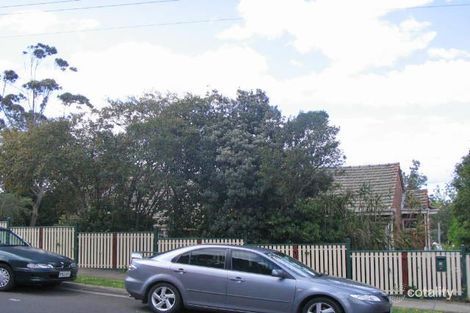 16 North Ave, Strathmore, VIC 3041