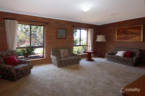 Property photo of 17 Tolcairn Crescent Flagstaff Hill SA 5159