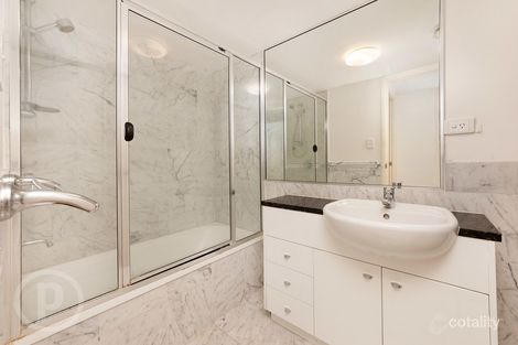Property photo of 411/36 Macdonald Street Kangaroo Point QLD 4169