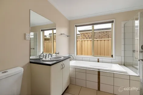 Property photo of 7 Burdekin Court Red Cliffs VIC 3496