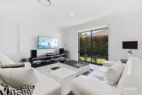 Property photo of 16 Viewridge Way Molendinar QLD 4214