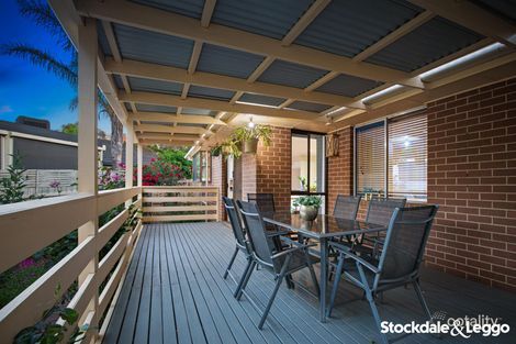 Property photo of 11 Sulby Place Gladstone Park VIC 3043