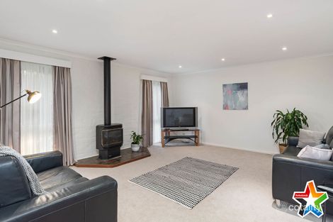 Property photo of 88 Edward Road Chirnside Park VIC 3116