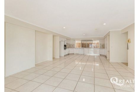 Property photo of 8 Azalea Crescent Calamvale QLD 4116