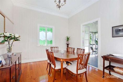 Property photo of 72 Raff Avenue Holland Park QLD 4121