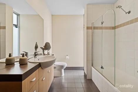 Property photo of 2/30 Warnes Road Mitcham VIC 3132