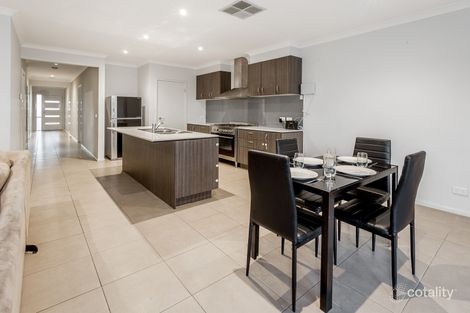 Property photo of 1 Autumn Fields Drive Cranbourne North VIC 3977