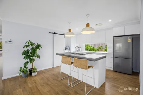 Property photo of 5 Jasmine Close Sapphire Beach NSW 2450
