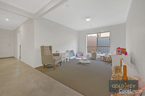 Property photo of 6 Haven Way Rockbank VIC 3335