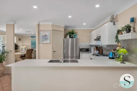 Property photo of 15 Bracken Close Cameron Park NSW 2285