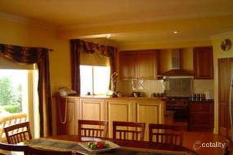 Property photo of 2 Herrington Turn Caroline Springs VIC 3023