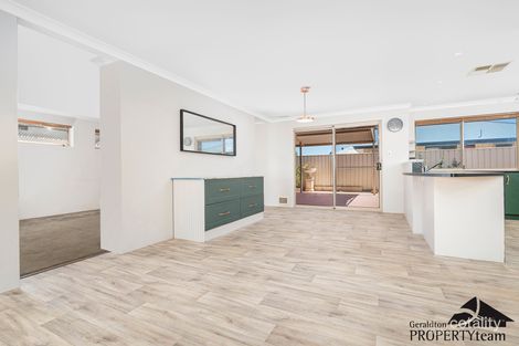 Property photo of 37 Sutcliffe Road Waggrakine WA 6530