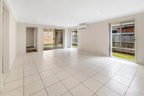 Property photo of 9 Graham Street Pimpama QLD 4209