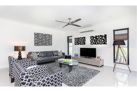 Property photo of 10 Beachfront Avenue Trinity Beach QLD 4879
