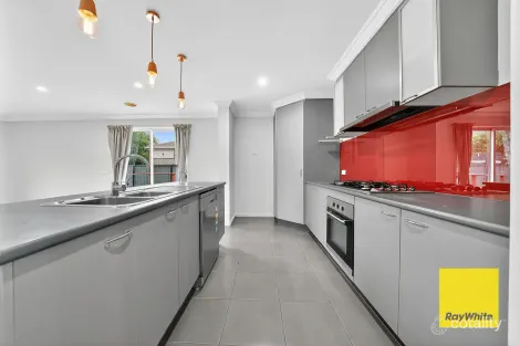 Property photo of 7 Eagleridge Promenade Tarneit VIC 3029