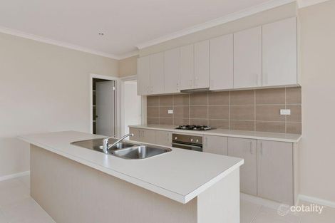 Property photo of 52 Princes Circuit Craigieburn VIC 3064
