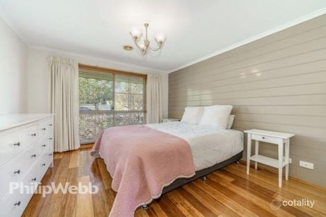 Property photo of 33 Allunga Parade Berwick VIC 3806