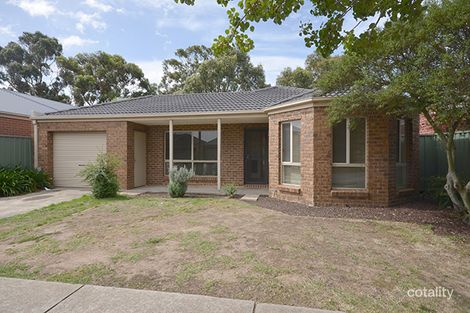 8 Parbury Ave, Lake Gardens, VIC 3355