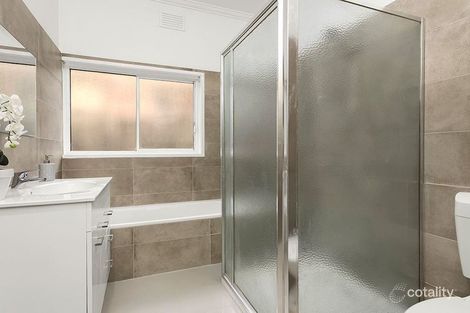Property photo of 18 Howard Street Reservoir VIC 3073
