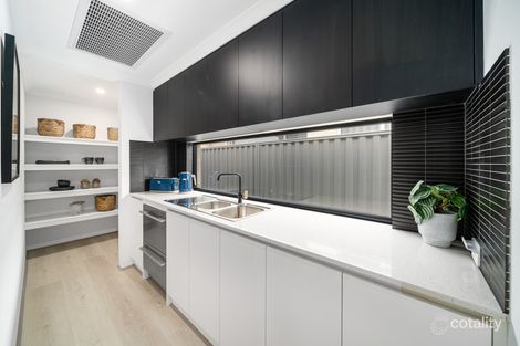 Property photo of 20 Sanford Place Lakelands WA 6180