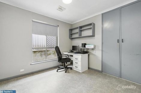 Property photo of 10 Thomson Avenue Gulfview Heights SA 5096