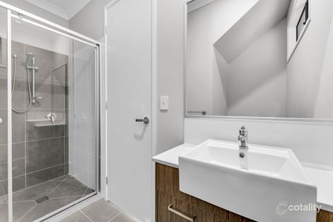 Property photo of 4 Barossa Way Spring Mountain QLD 4300