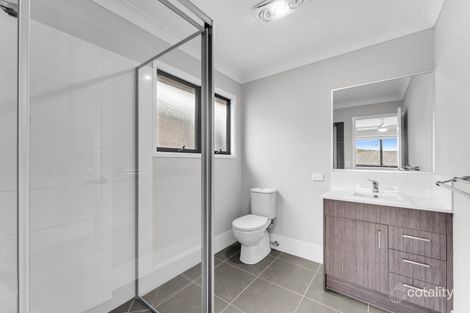 Property photo of 4 Barossa Way Spring Mountain QLD 4300