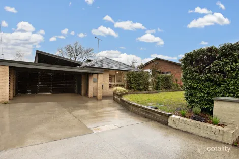 6 Peeler Pl, Gowrie, ACT 2904