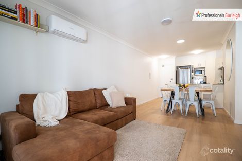 Property photo of 11/17-19 Markeri Street Mermaid Beach QLD 4218