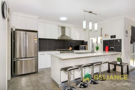 Property photo of 15 Bimbadeen Street Burnside VIC 3023