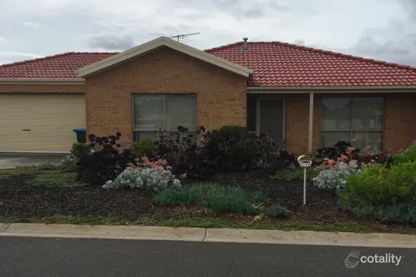 2/10 Macadamia Gr, Werribee, VIC 3030