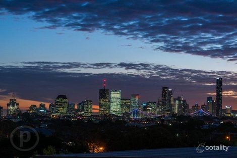 15 Fifth Ave, Balmoral, QLD 4171