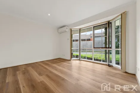 Property photo of 7 Franks Way Cranbourne North VIC 3977