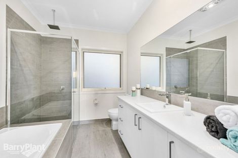 Property photo of 28A Meadowlark Lane Mooroolbark VIC 3138