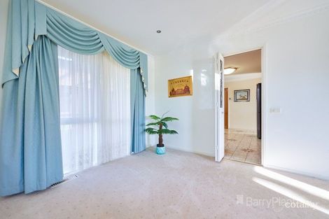 Property photo of 30 Cheviot Road Keysborough VIC 3173