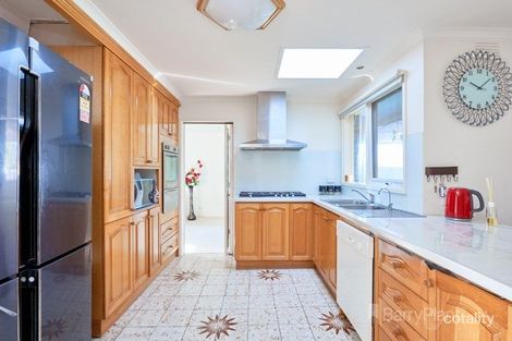 Property photo of 30 Cheviot Road Keysborough VIC 3173