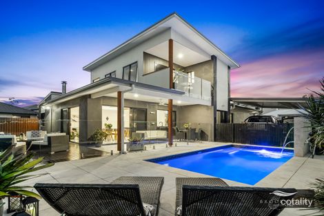 Property photo of 14 Oxenham Circuit Augustine Heights QLD 4300