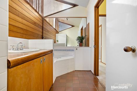 Property photo of 10 Darvell Close Wheelers Hill VIC 3150