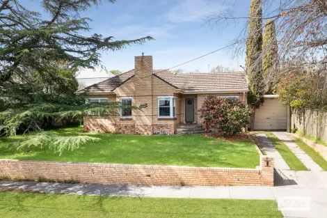 4 Michael St, Kennington, VIC 3550