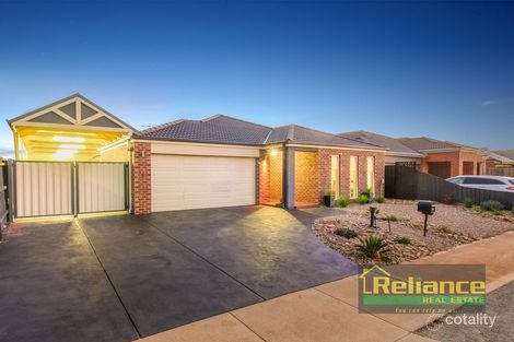 14 Mullans St, Melton South, VIC 3338