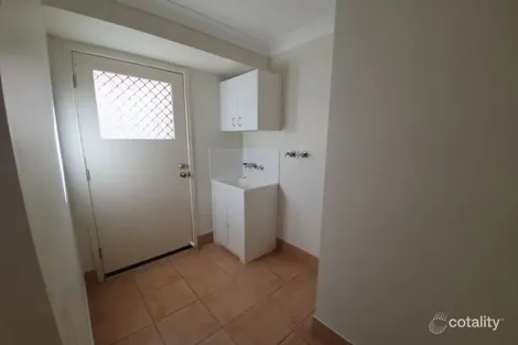 Property photo of 19 Waterview Court Springfield Lakes QLD 4300