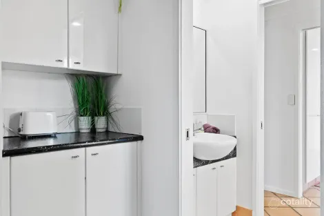 Property photo of 6 Kurrewa Court Victoria Point QLD 4165
