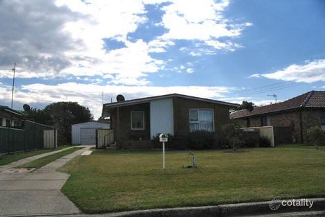 32 Benaud Cres, Warilla, NSW 2528