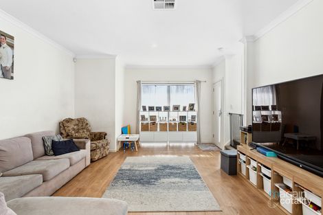 Property photo of 38 Robinson Road Seaford Heights SA 5169