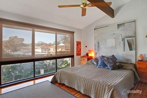 Property photo of 50 Styles Crescent Minto NSW 2566